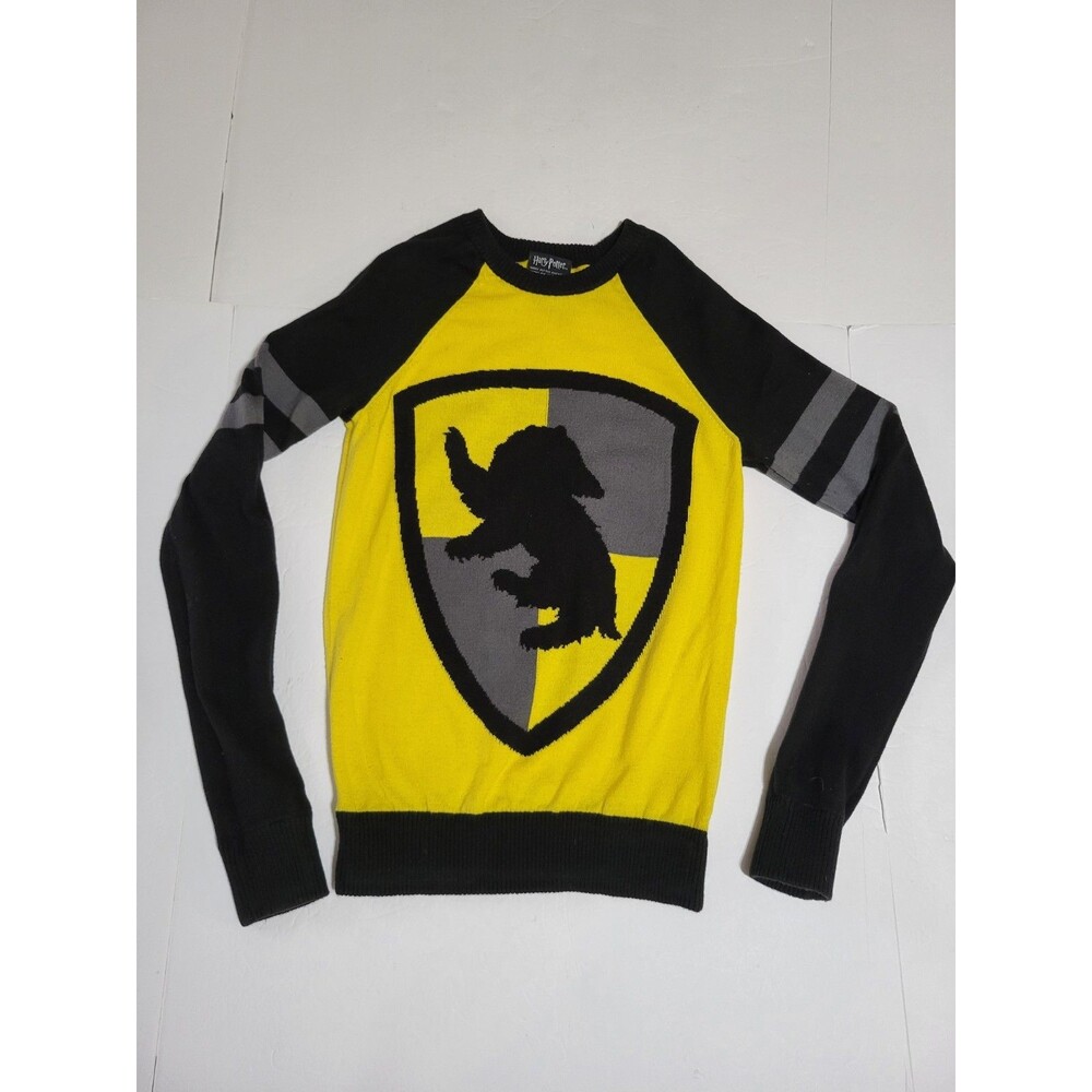 (#AA)  Harry Potter Hufflepuff Crest Sweater Wizarding Hogwarts SIZE kids XS